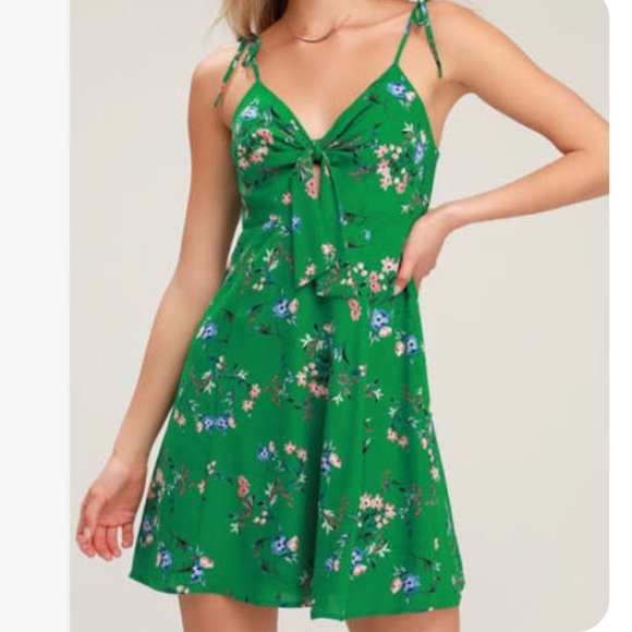 Lulus Dresses & Skirts - Lulus Floral Green Tie Front Dress Medium
